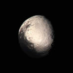 Voyager 2 - Iapetus 1
